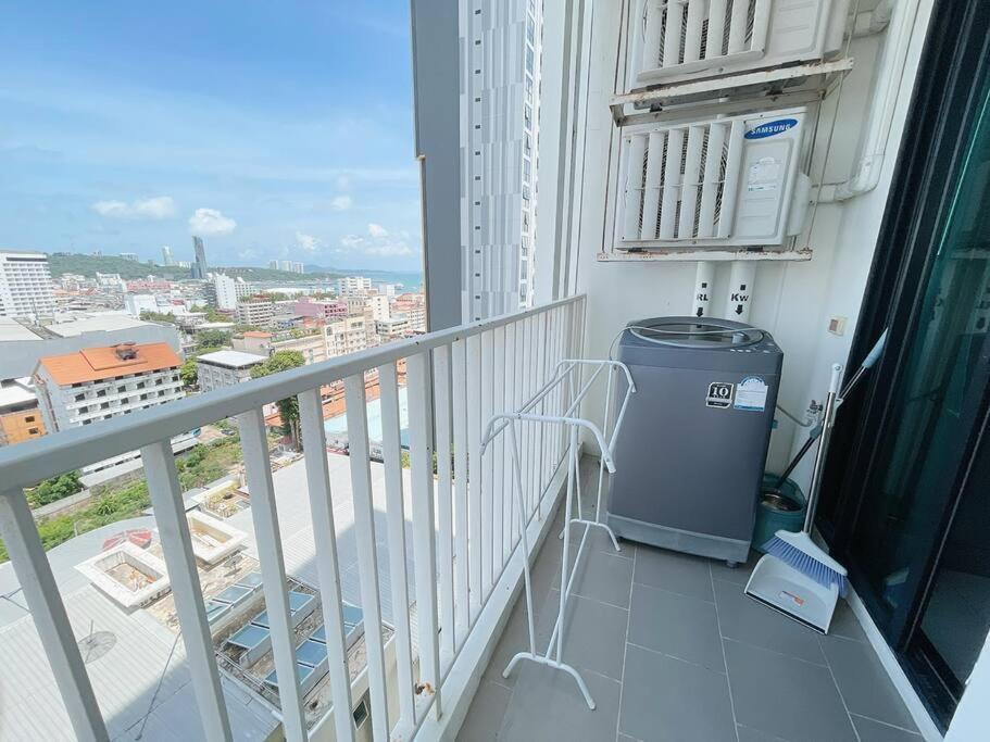 Base Central Pattaya Long Balcony King-Bed With Infinity Pool & Free Netflix! Exteriér fotografie