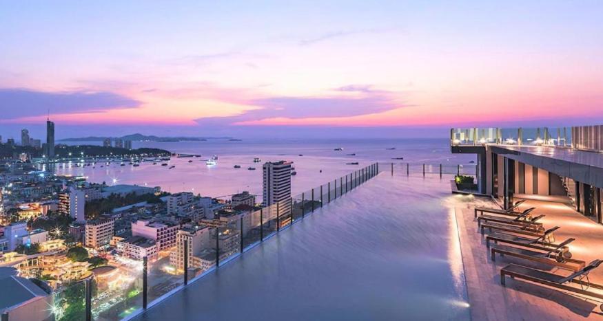 Base Central Pattaya Long Balcony King-Bed With Infinity Pool & Free Netflix! Exteriér fotografie