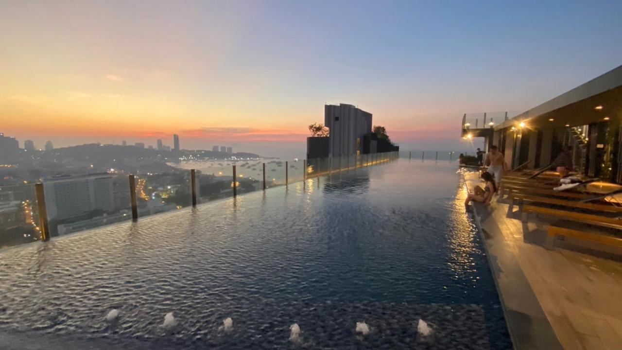 Base Central Pattaya Long Balcony King-Bed With Infinity Pool & Free Netflix! Exteriér fotografie