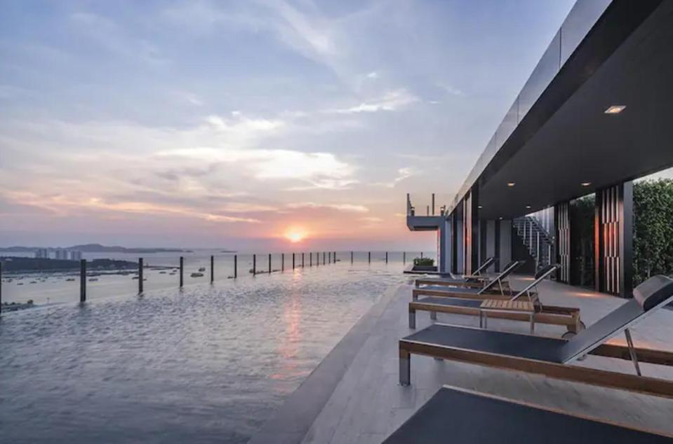Base Central Pattaya Long Balcony King-Bed With Infinity Pool & Free Netflix! Exteriér fotografie